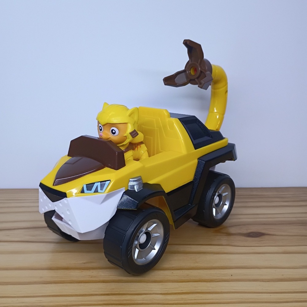 PAW Patrol Cat Pack LEO Feature Vehicle Yellow Lion Figure Toy Lot